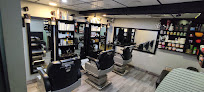 7b HAIR ZoNE men’s barber shop.